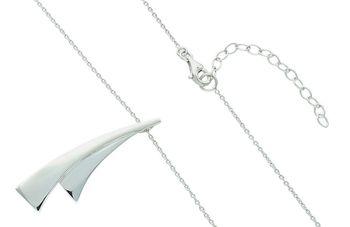 Elegancki srebrny naszyjnik próba 925 z geometryczną zawieszką. Długość naszyjnika 40 cm + 5 cm przedłużenie, waga 3,97 g. Doskonały wybór na prezent.3.jpg